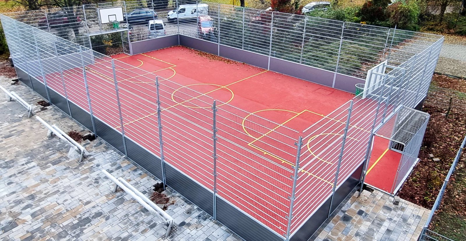 SoccerGround mit Vandalresistenz-Gitter